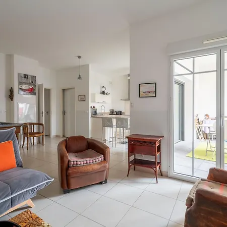 Apartment T3 En Centre-ville D'arcachon, Proche Plage, Balcons, Parking, Ascenseur Et Wi-fi - Fr-1-319-440 Arcachon